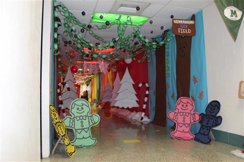 MHS decorated for holiday